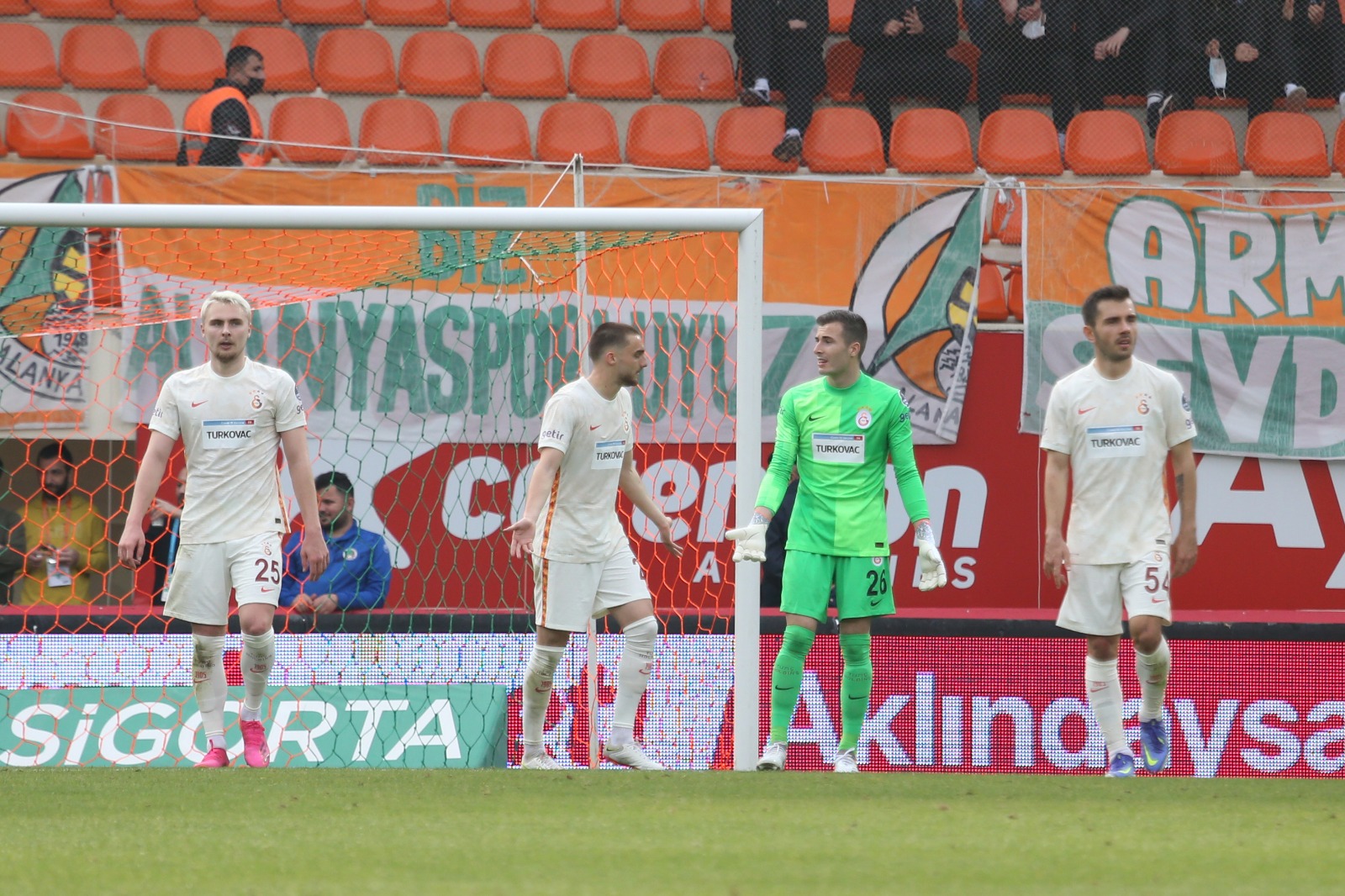 Alanyaspor ile Galatasaray berabere kaldı! | Alanyaspor 1-1 Galatasaray