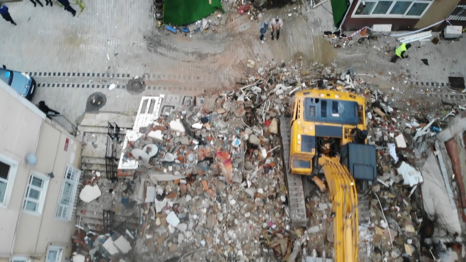 Üsküdar’da patlamanın binada bıraktığı tahribat havadan görüntülendi