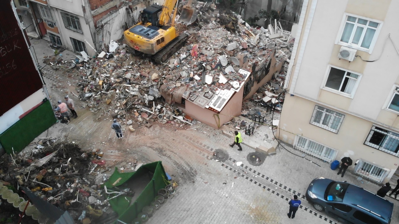 Üsküdar’da patlamanın binada bıraktığı tahribat havadan görüntülendi