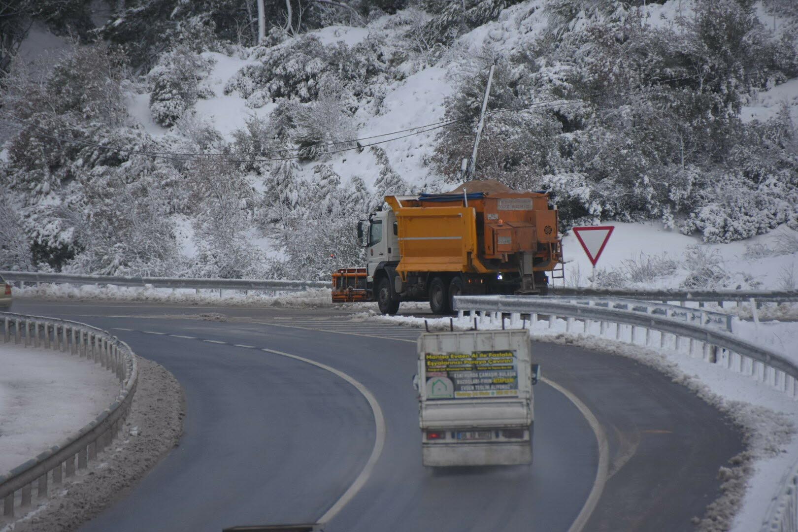 İzmir'de kar keyfi