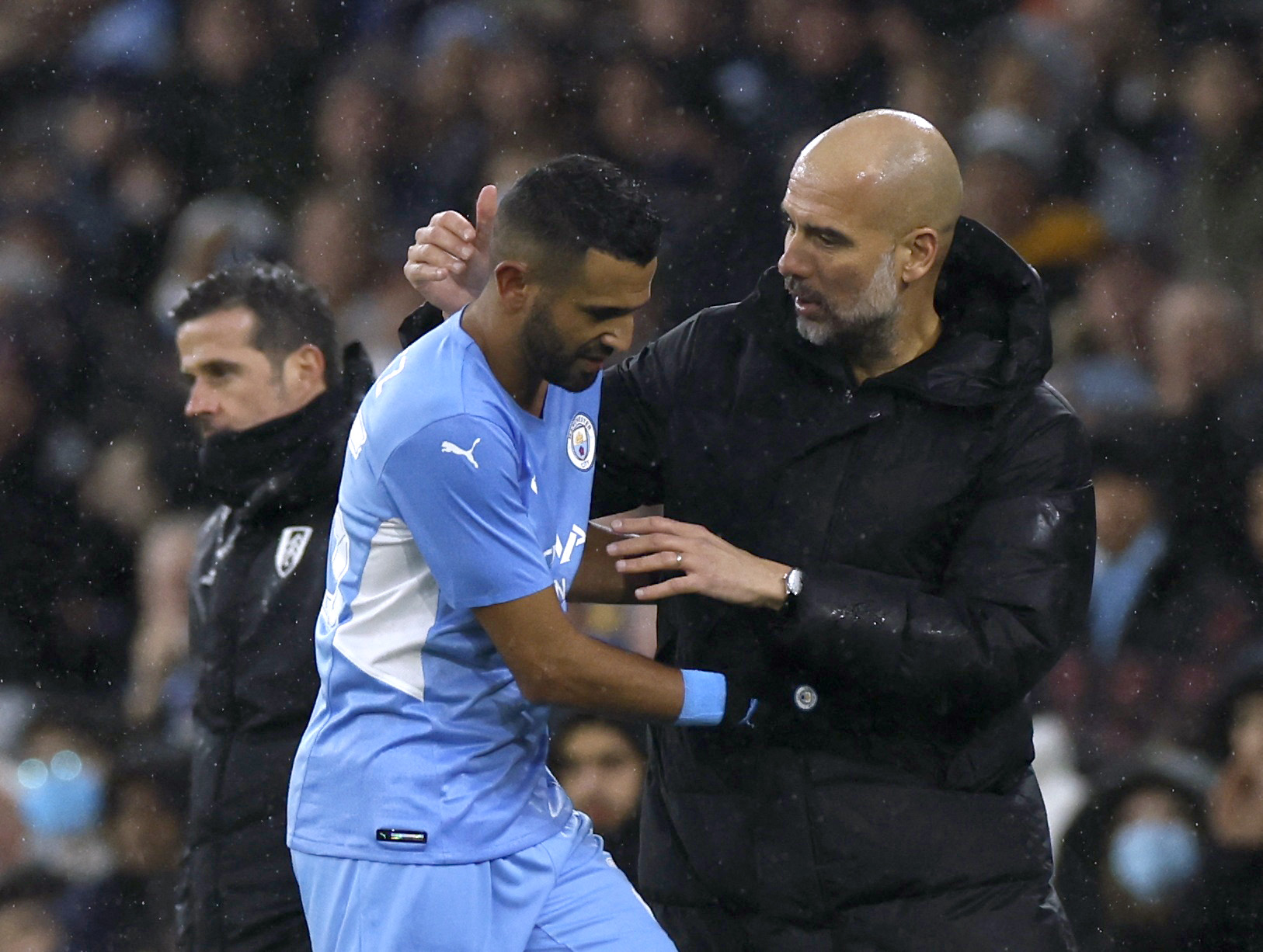 Gece yarısı dışarı çıkan Manchester City'nin yıldızlarına Guardiola'dan sitem: "Beni davet etmediler"