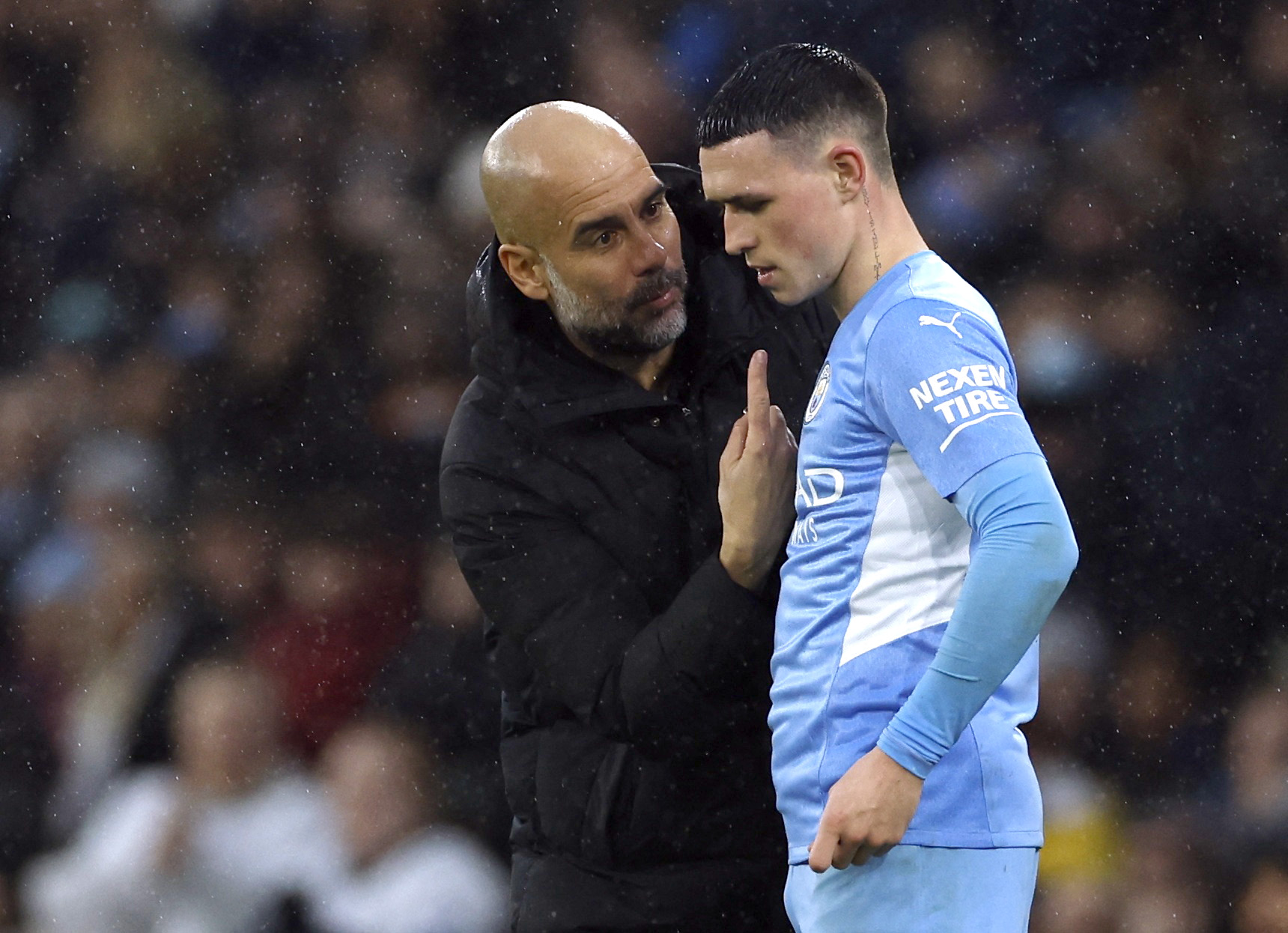 Gece yarısı dışarı çıkan Manchester City'nin yıldızlarına Guardiola'dan sitem: "Beni davet etmediler"