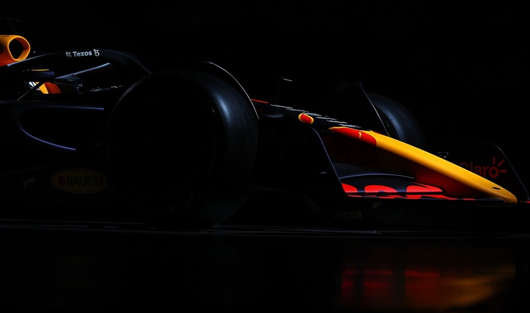 Red Bull Racing 2022 yılında kullanacağı RB 18'i tanıttı