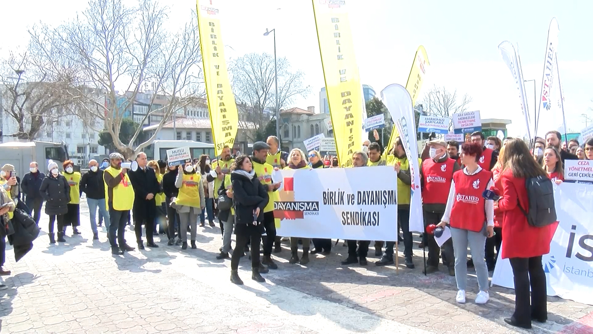 Sağlıkçılar hak için Kadıköy’de grevde! (15 Mart 2022)