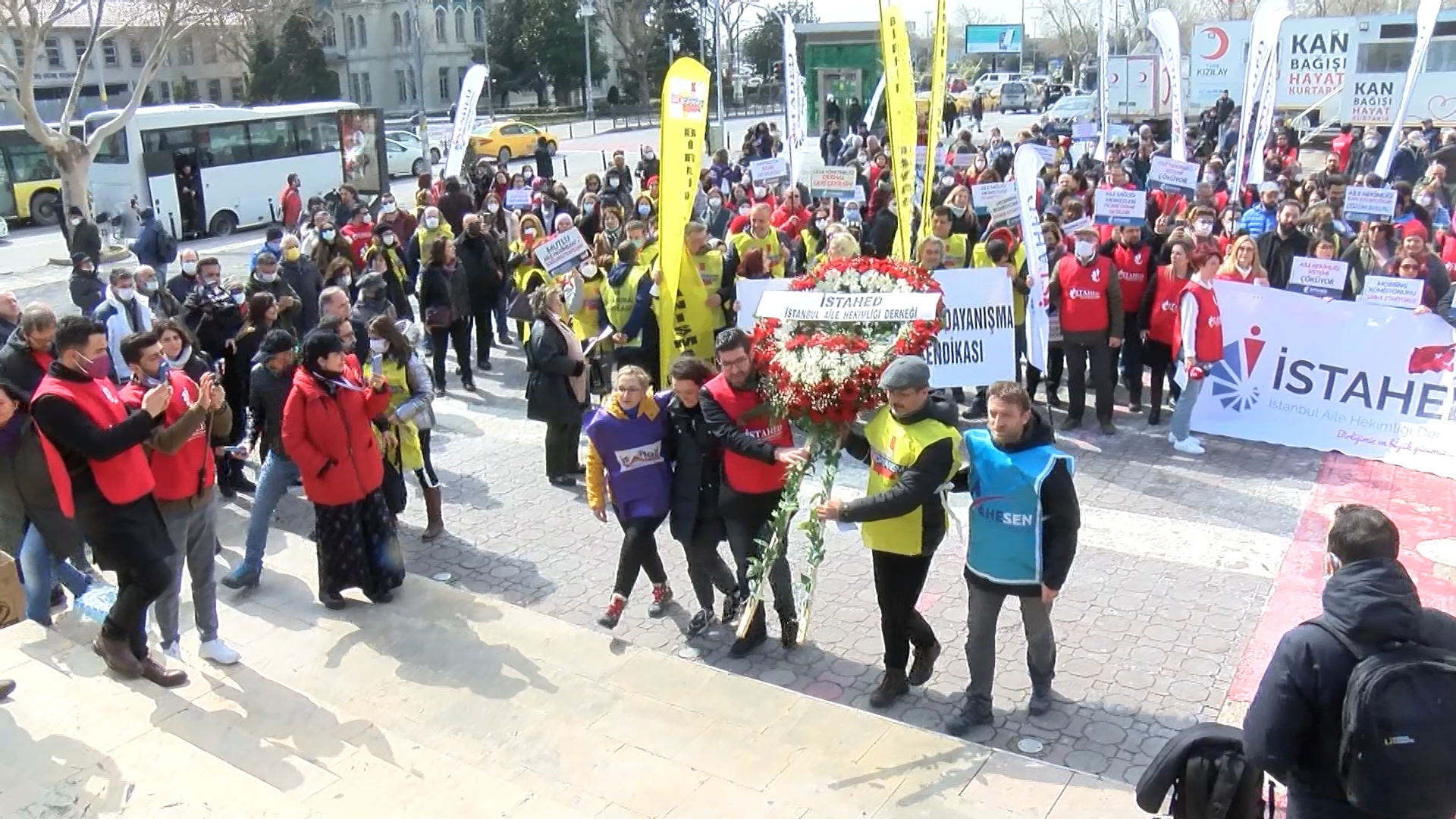 Sağlıkçılar hak için Kadıköy’de grevde! (15 Mart 2022)