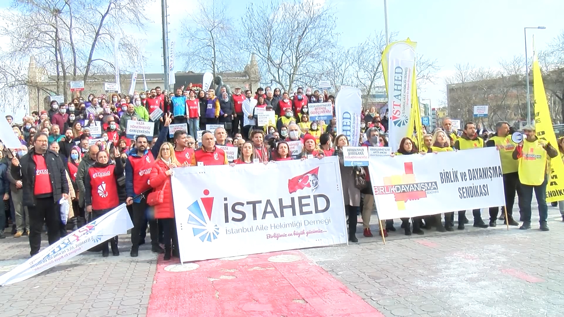 Sağlıkçılar hak için Kadıköy’de grevde! (15 Mart 2022)