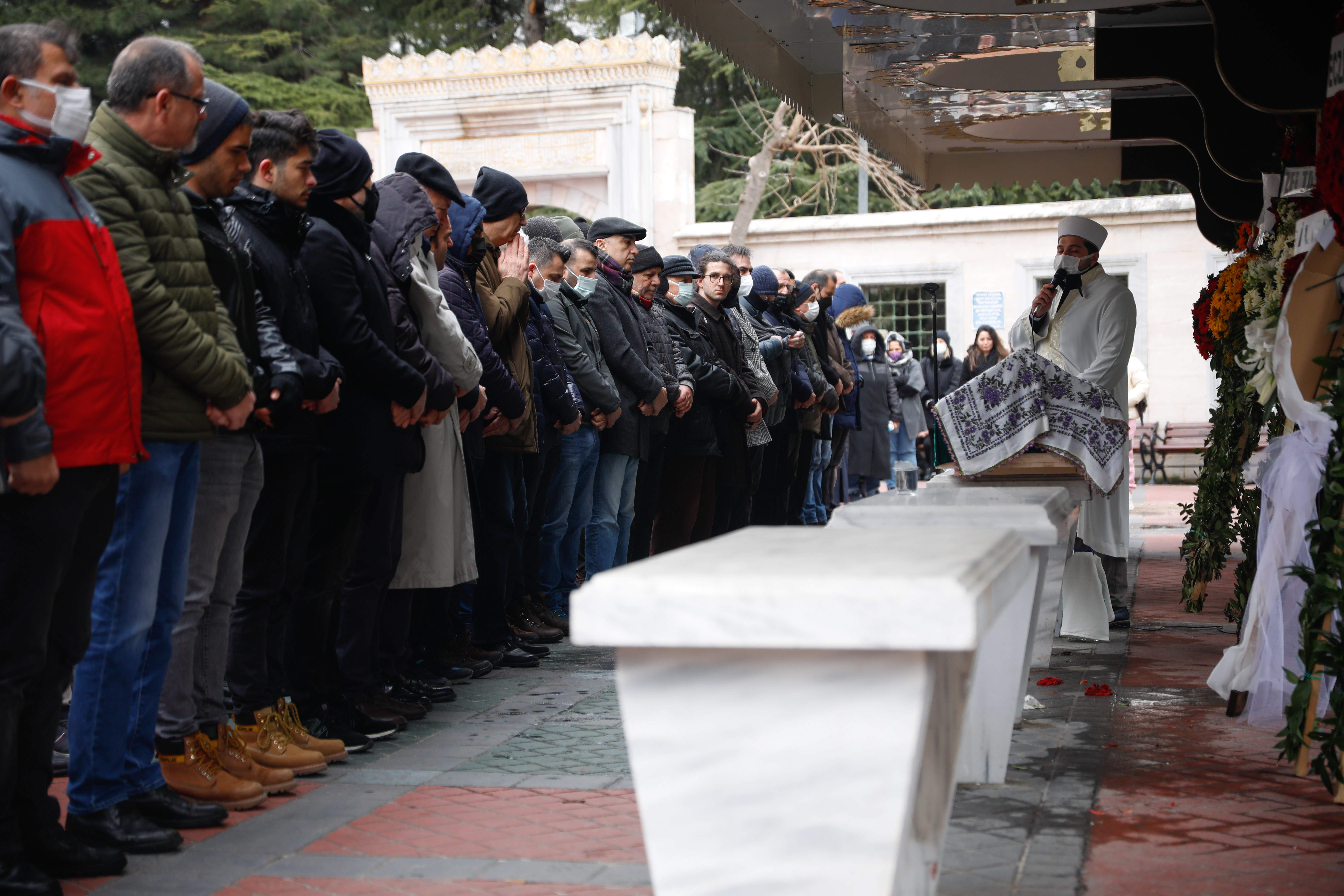 Bakırköy'de cinayete kurban giden Yağmur Sönmez son yolculuğuna uğurlandı