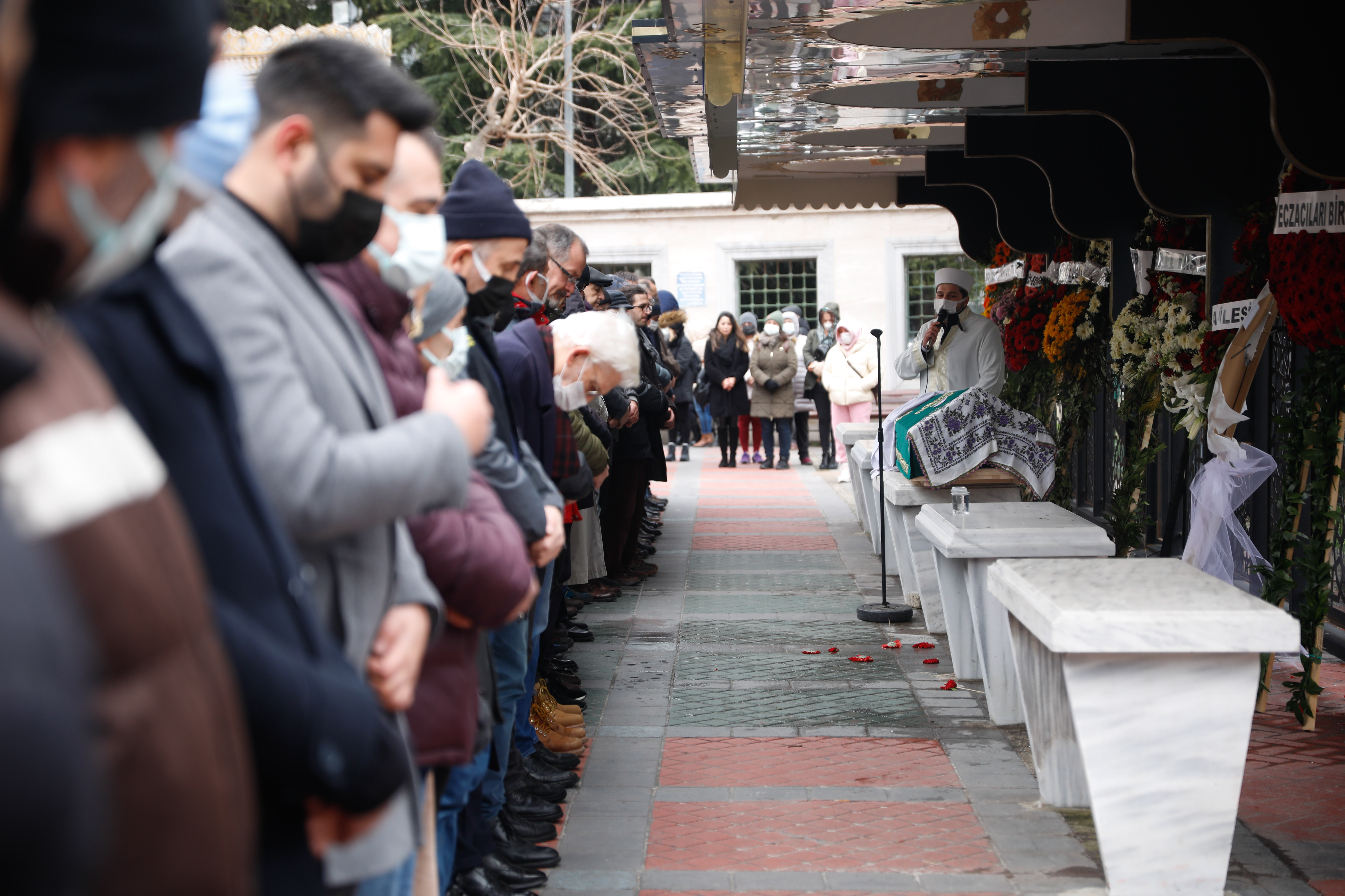 Bakırköy'de cinayete kurban giden Yağmur Sönmez son yolculuğuna uğurlandı