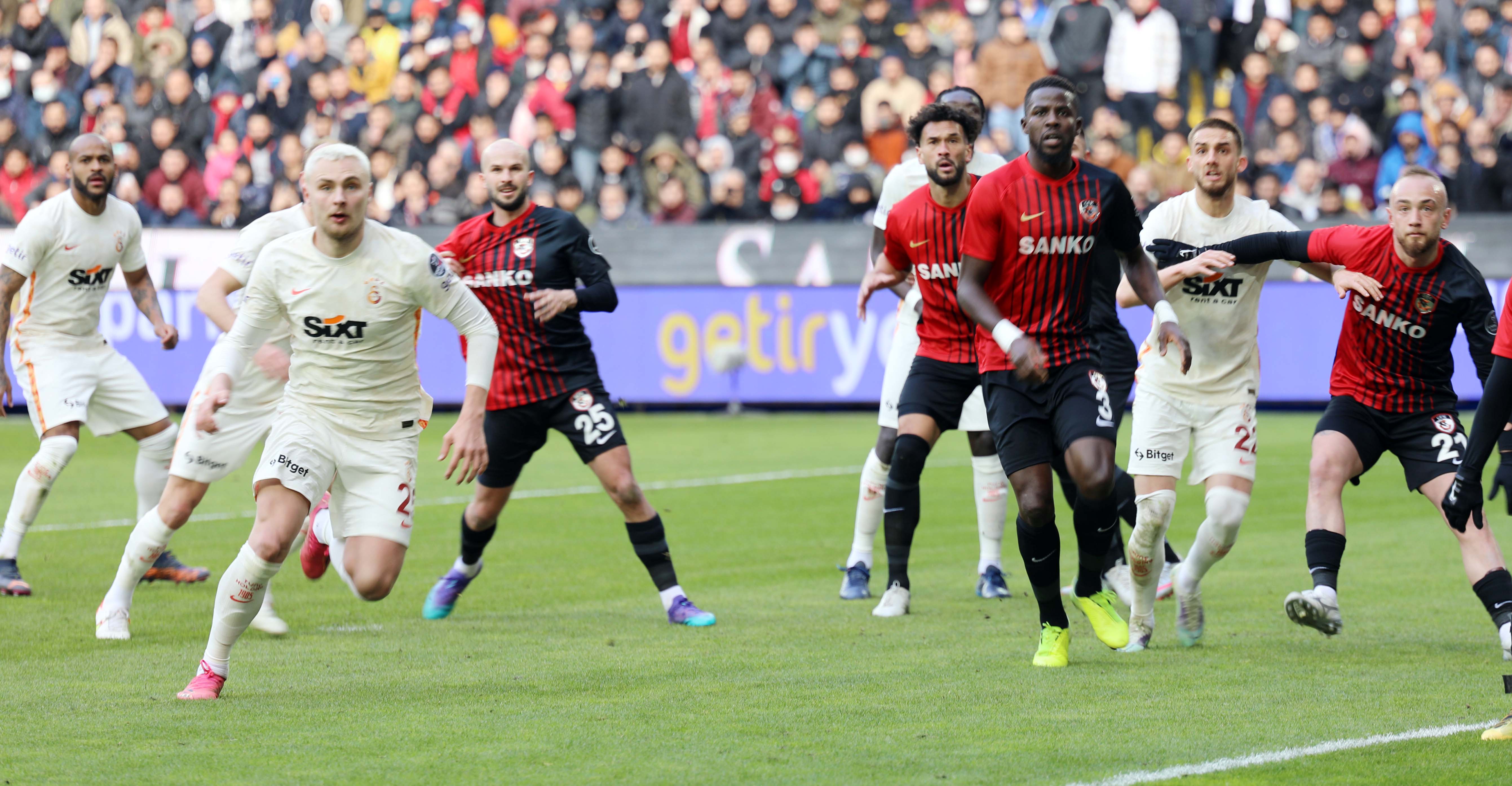 Galatasaray, Gaziantep'te 3 puan bıraktı! Gaziantep FK 3-1 Galatasaray