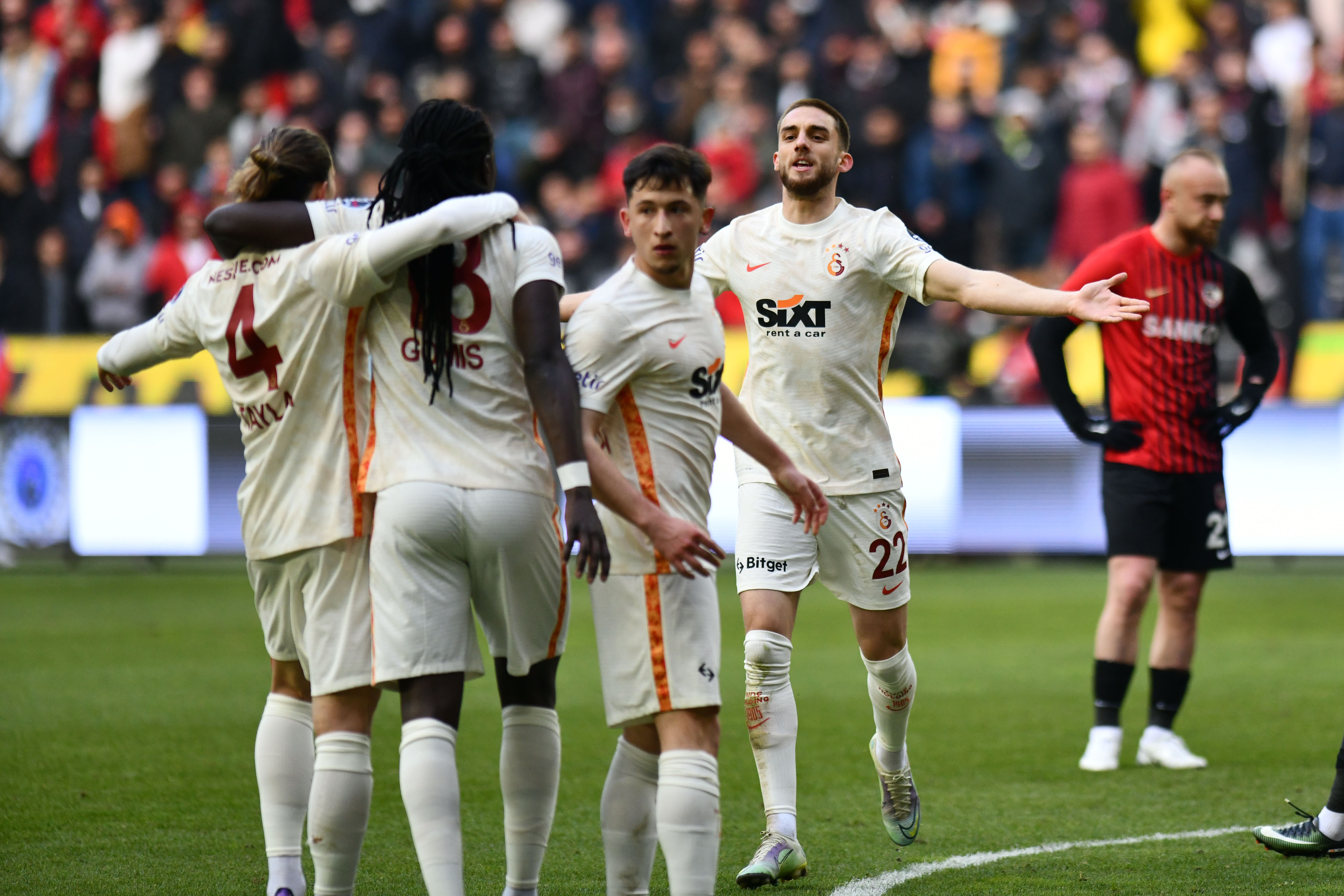 Galatasaray, Gaziantep'te 3 puan bıraktı! Gaziantep FK 3-1 Galatasaray