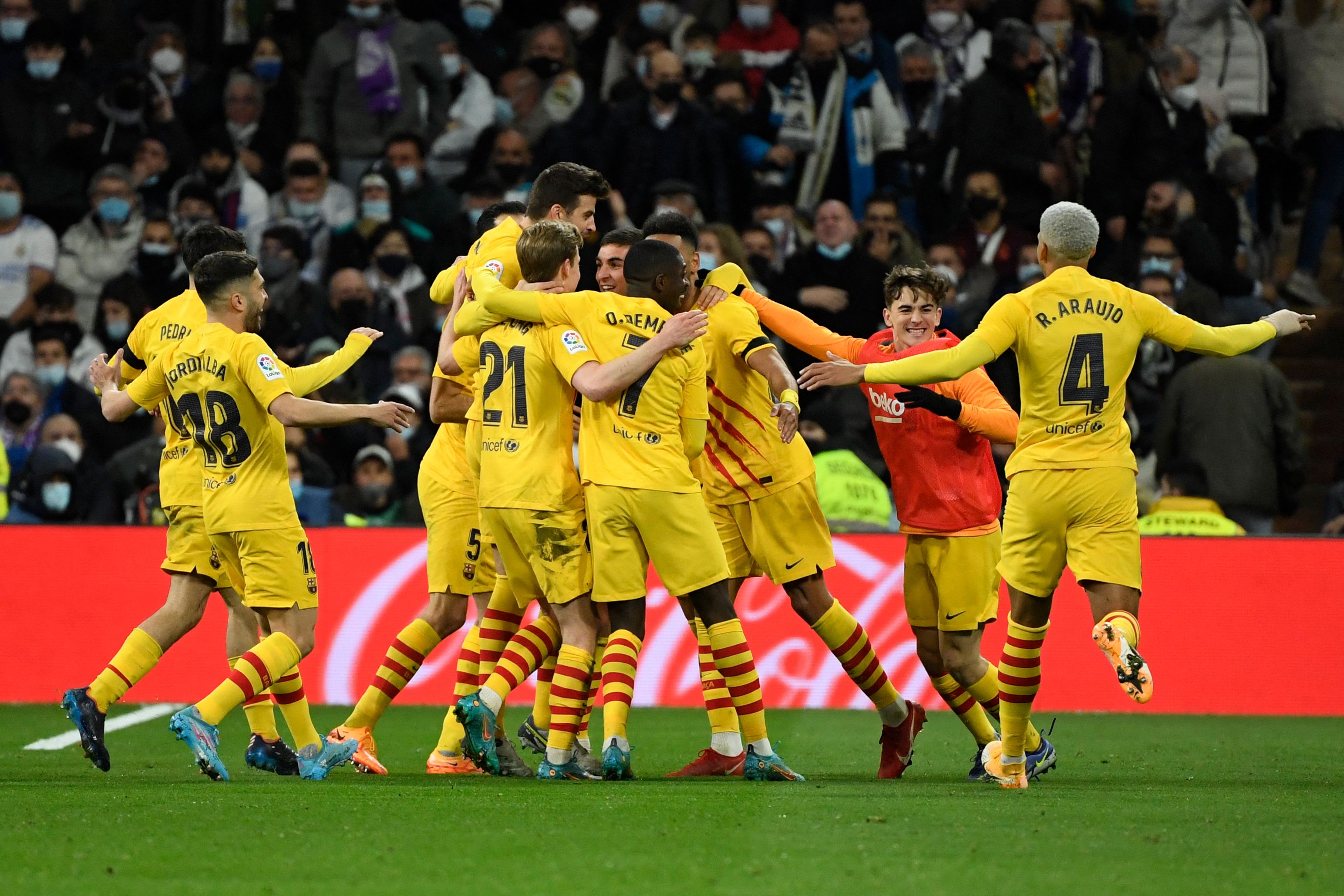 Barcelona, Real Madrid deplasmanında 4-0 kazandı