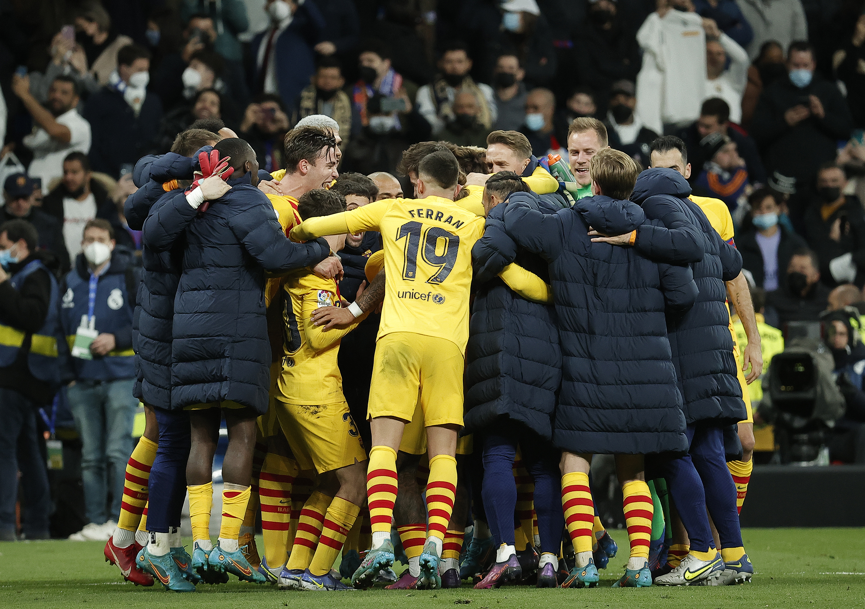 Barcelona, Real Madrid deplasmanında 4-0 kazandı