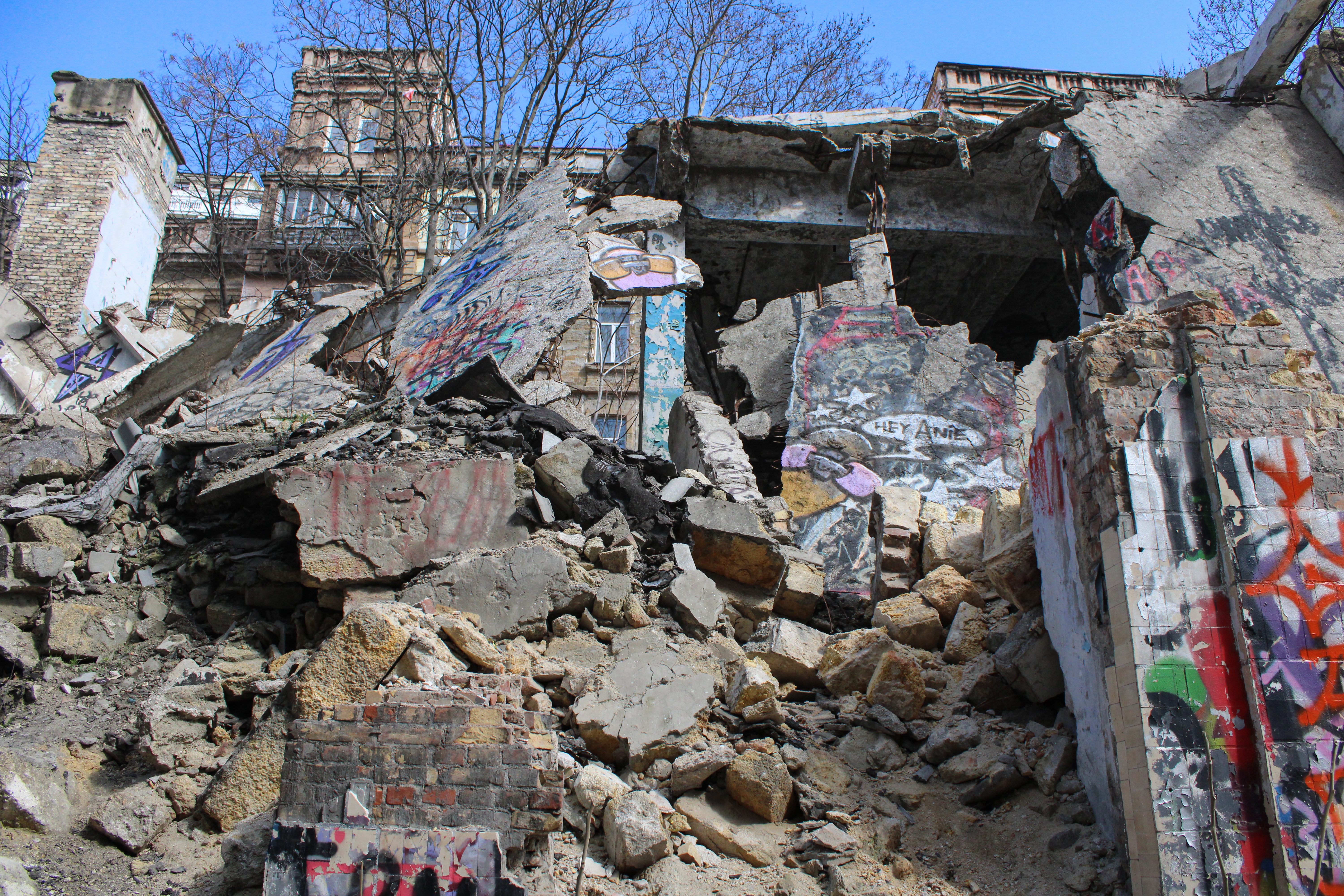 Deprem öncesi hangi önlemler alınmalı, deprem anı ne yapılmalı?