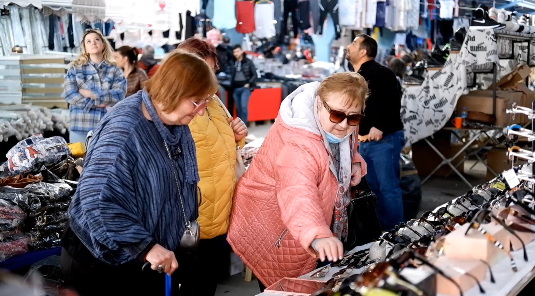 Edirne'de yine alışveriş izdihamı: Bulgar ve Yunanlar adım atacak yer bırakmadı