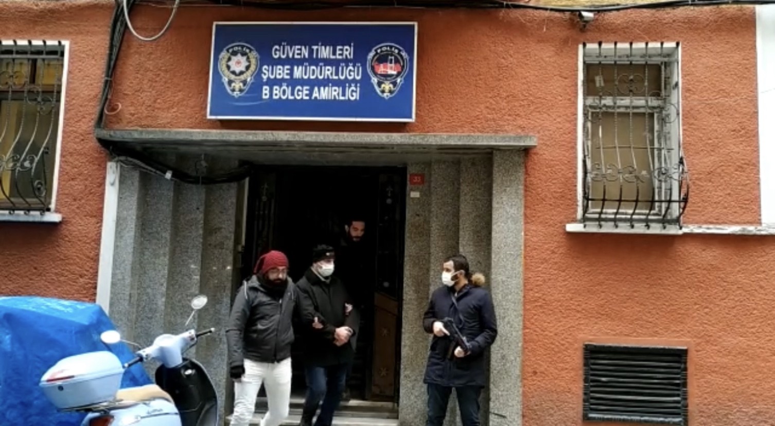 Taksim’de ünlü muhallebicide dehşet anları