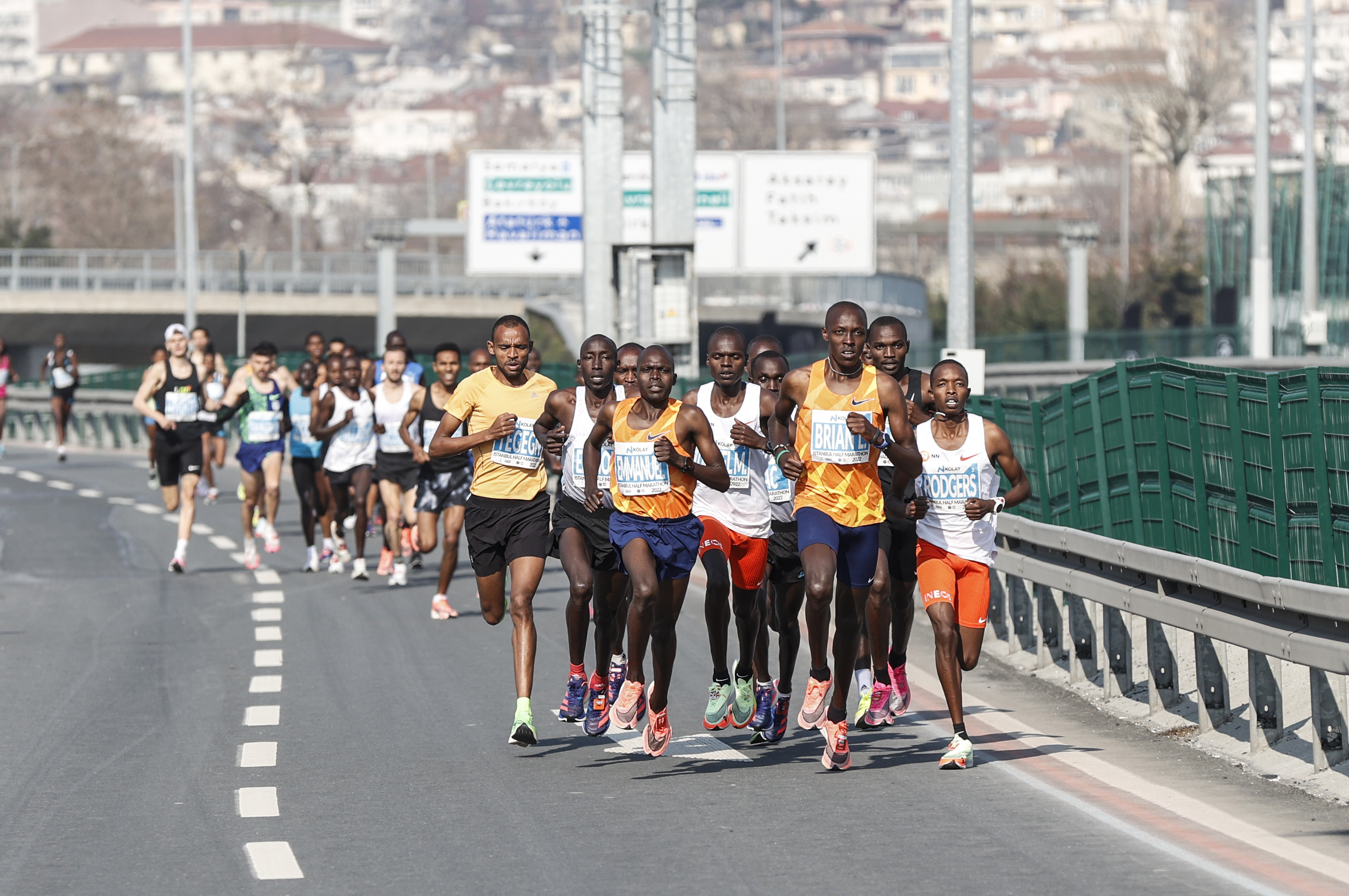 N Kolay 17. İstanbul Yarı Maratonu koşuldu