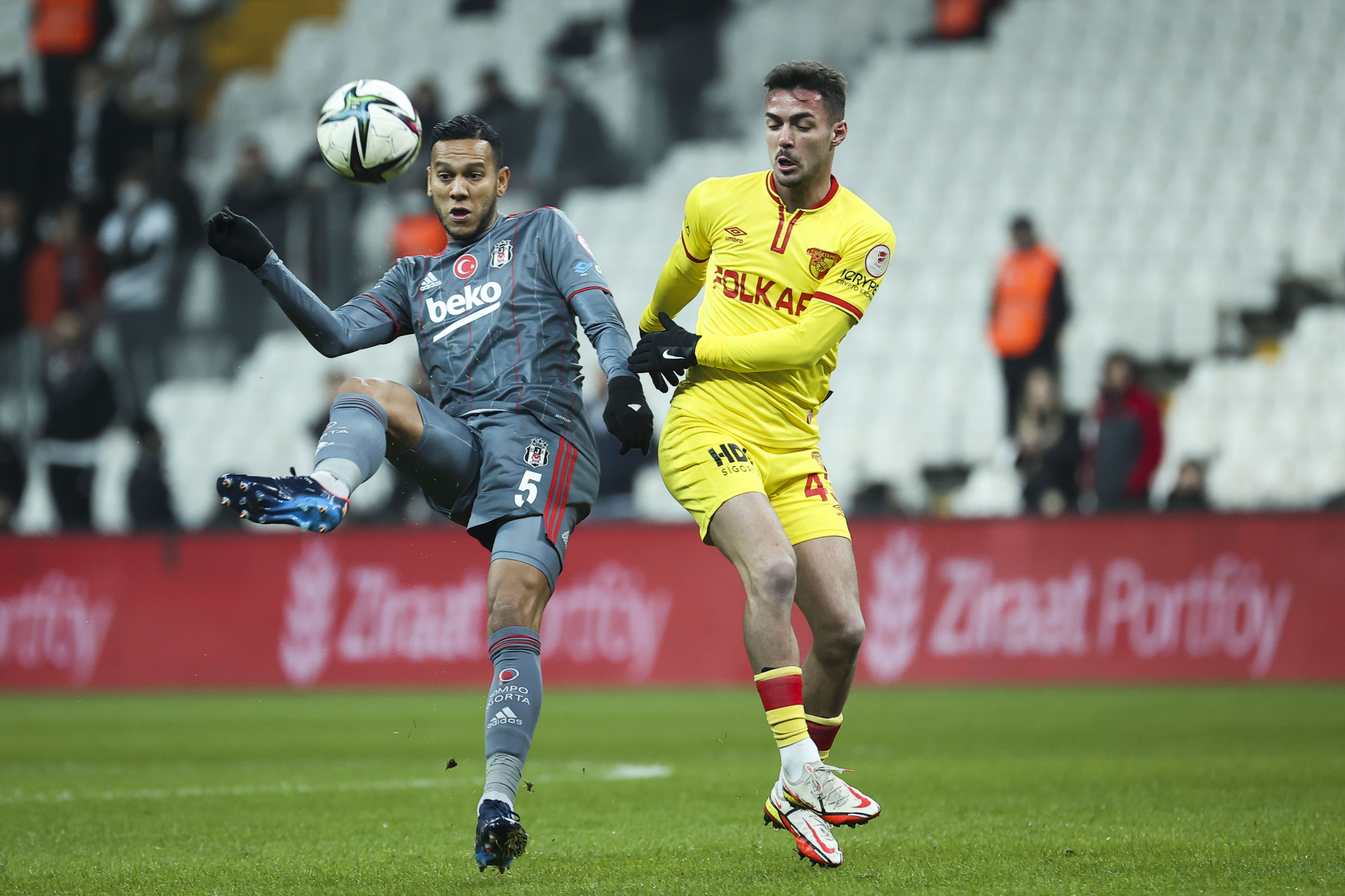 Josef de Souza'ya sürpriz talip: Vitor Pereira