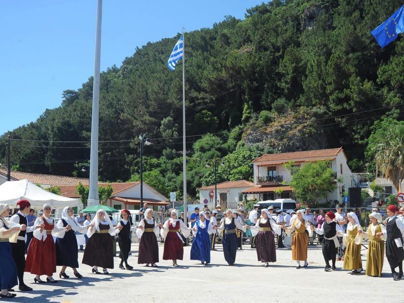 Ege’nin iki yakası yeniden kavuşuyor