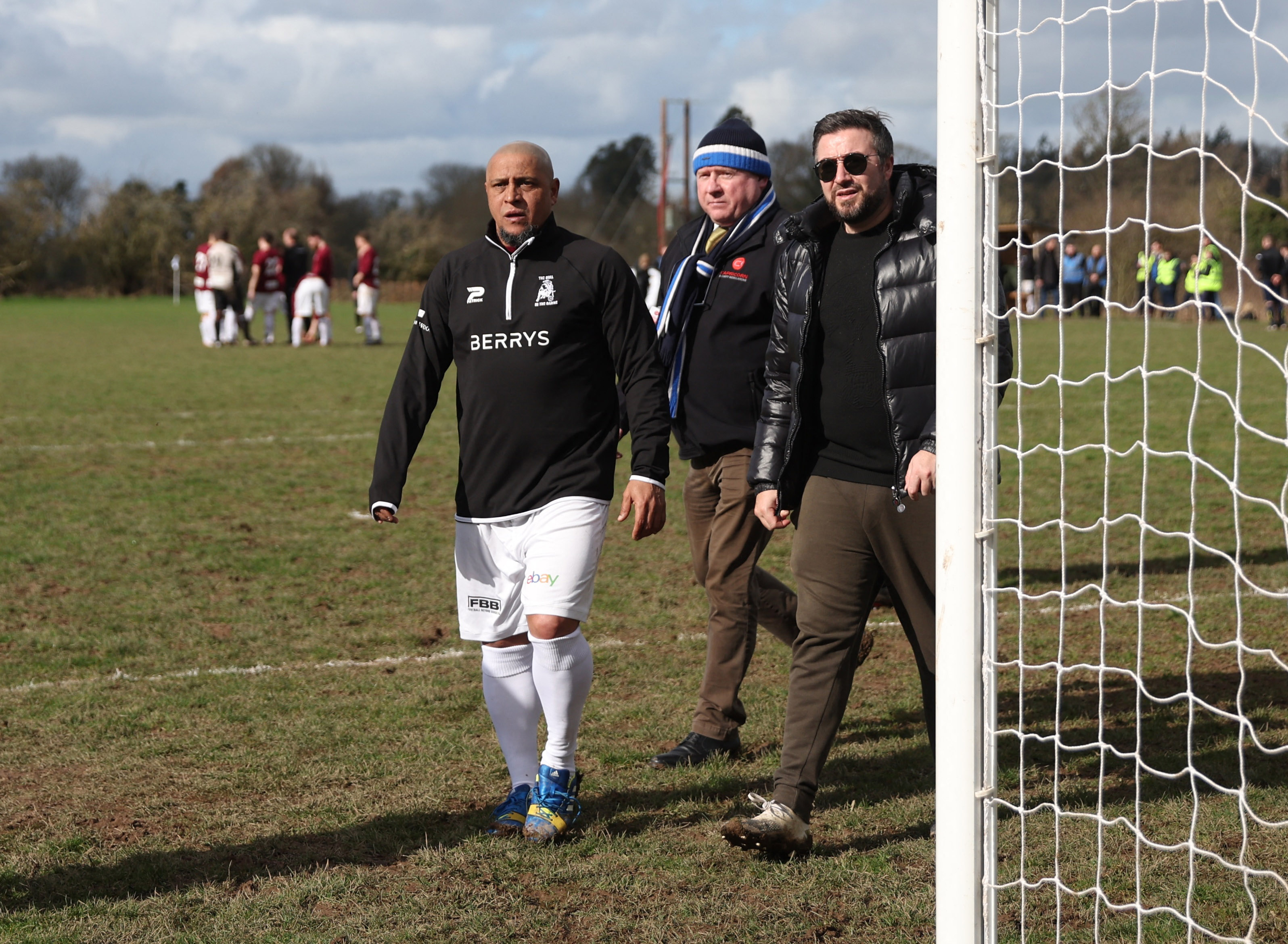 Roberto Carlos, amatör lig takımı ile sahaya çıktı