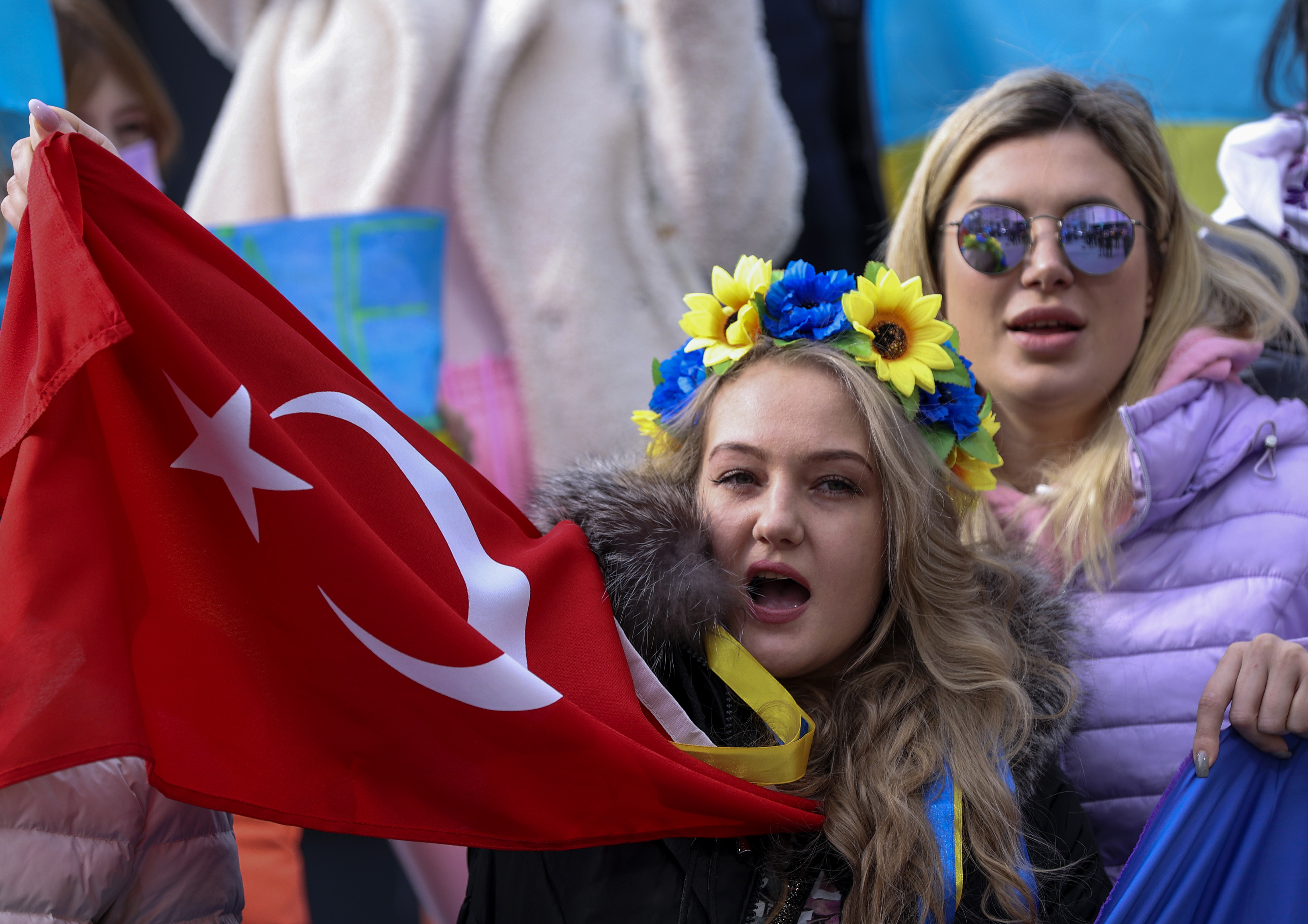 İstanbul'daki Ukraynalılar Rusya'yı protesto etti