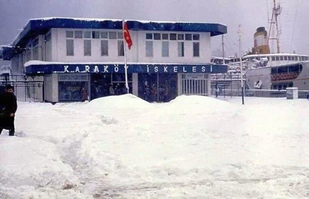 1987 İstanbul kışında neler yaşandı? Tarihe geçen kar fırtınasından çarpıcı fotoğraflar