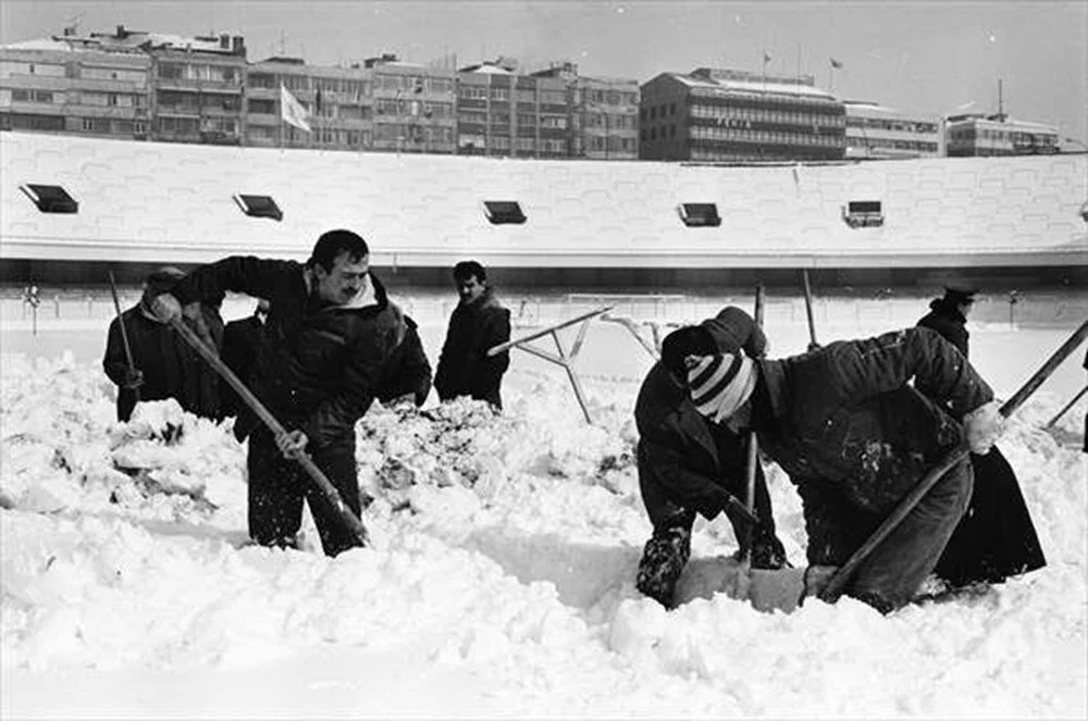 1987 İstanbul kışında neler yaşandı? Tarihe geçen kar fırtınasından çarpıcı fotoğraflar