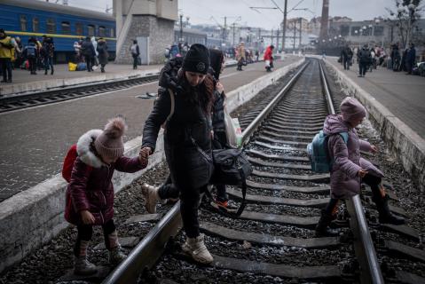 Ukrayna'da tren istasyonlarından acı dolu görüntüler