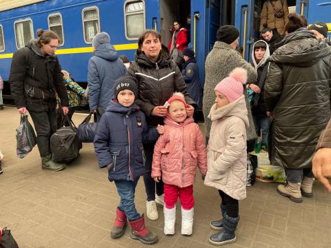 Ukrayna'da tren istasyonlarından acı dolu görüntüler