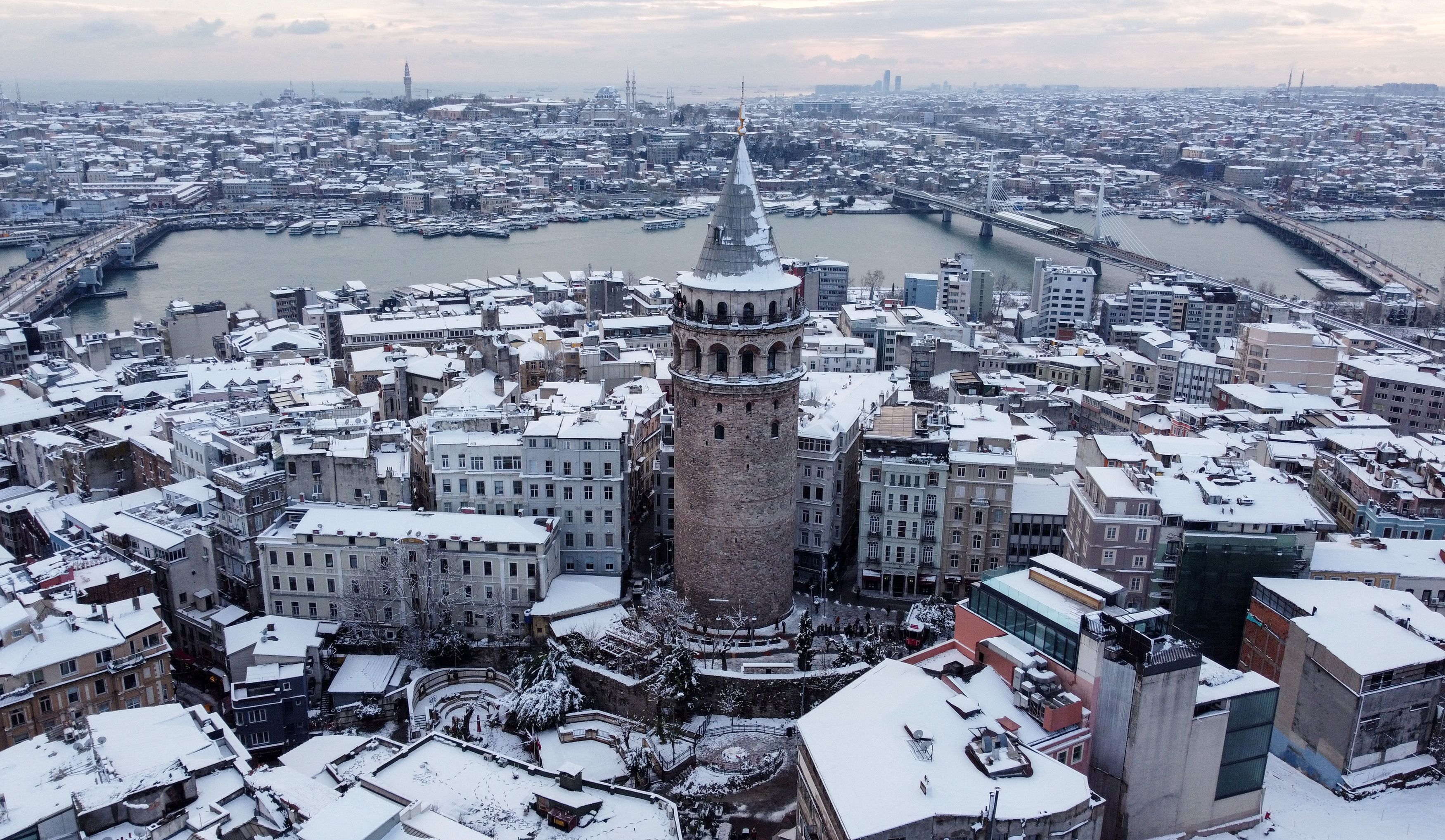 İstanbul kar yağışını bekliyor: Uyarılar art arda... 20 santimetreyi bulacak