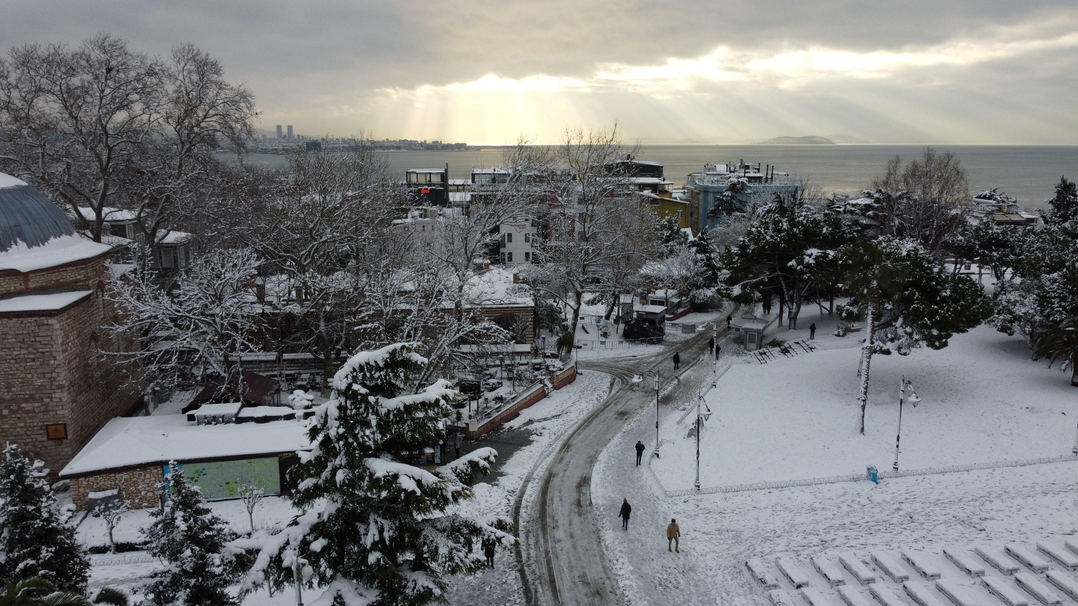 İstanbul kar yağışını bekliyor: Uyarılar art arda... 20 santimetreyi bulacak