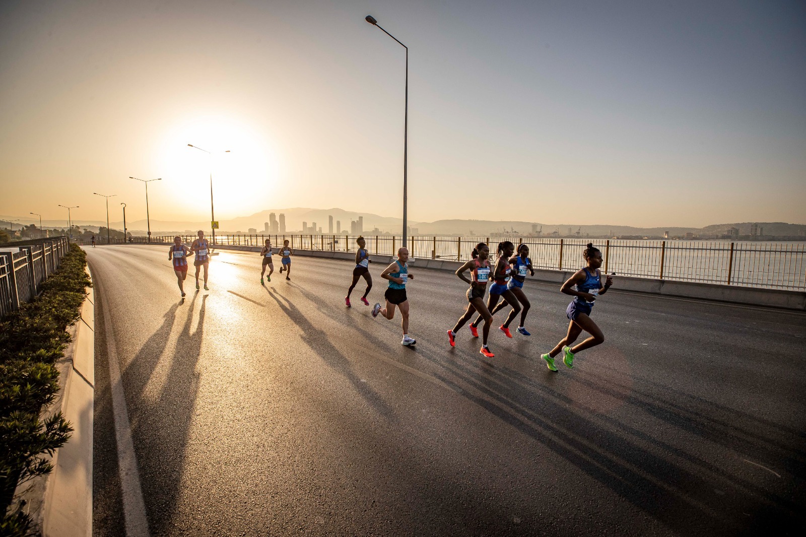 Dünyaca ünlü atletler Maraton İzmir’de yarışacak