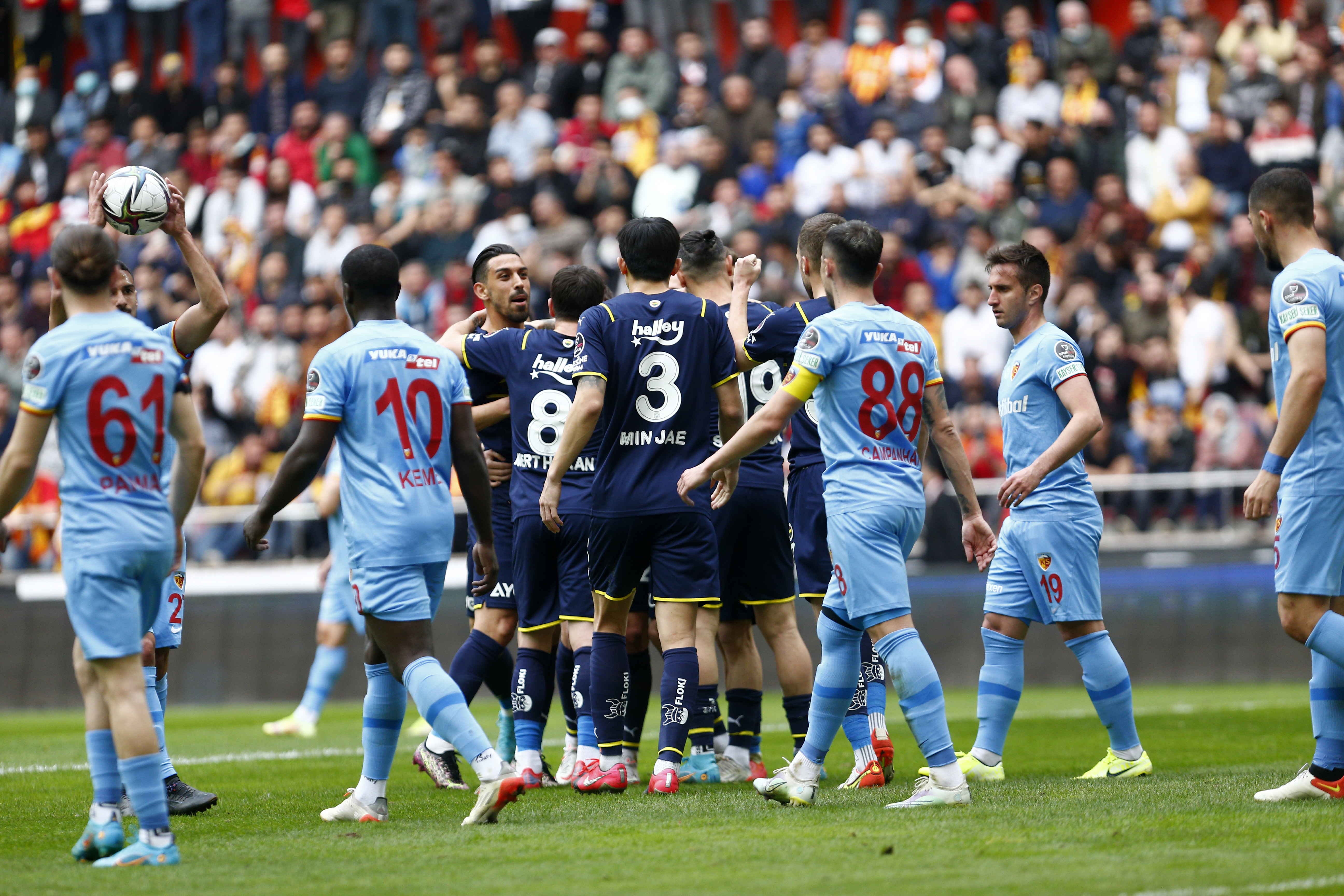 Fenerbahçe, 3 puanı 4 golle aldı! Kayserispor 0-4 Fenerbahçe