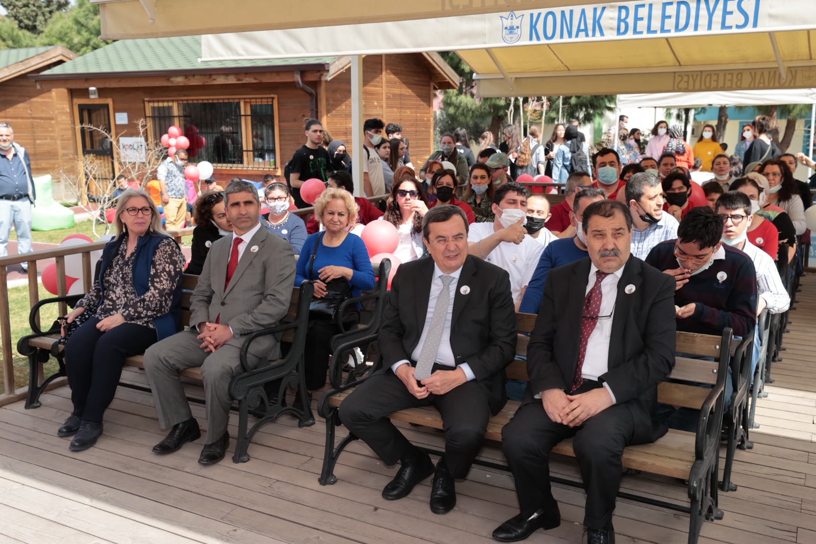 İzmir’de rengarenk otizm festivali