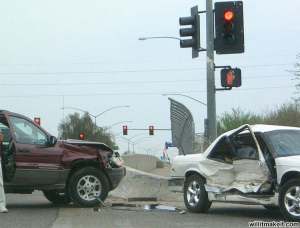 Trafik kazaları: 1 ölü, 16 yaralı