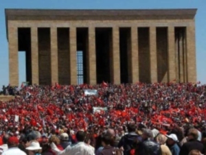 Anıtkabir'e yoğun ilgi