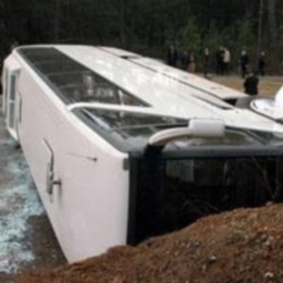 ABD'de otobüs devrildi: 10 ölü