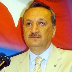 Ağar, hakim karşısında