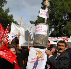 CHP'lilerden doğalgaz zammına protesto