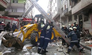 Üsküdar'da doğalgaz patlaması: 3 yaralı