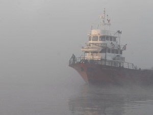 Marmara'da sis deniz ulaşımını etkiledi