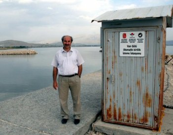 Van Gölü'nde kirlilik izleme istasyonu