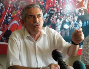 'Laik kurumlar yıpratılmaya çalışılıyor'