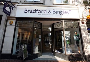 Bradford & Bingley devlete geçiyor