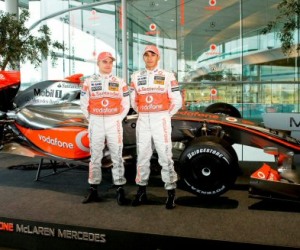 Vodafone McLaren Mercedes yeni aracını tanıttı