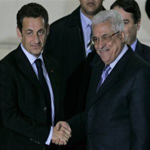 Abbas ve Sarkozy bir araya geldi