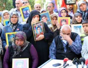 Yurttaşlardan ve şehit ailelerinden protestolar