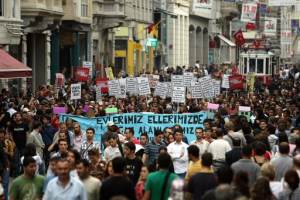 IMF protesto ediliyor