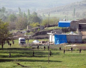 Katliamı gerçekleştirenlerin aileleri taşınıyor