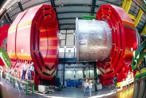 Cern'de ilk yüksek enerjili çarpışma