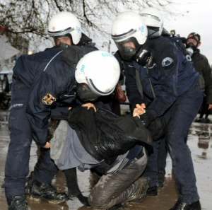 Polis müdahalesine tepki dinmiyor